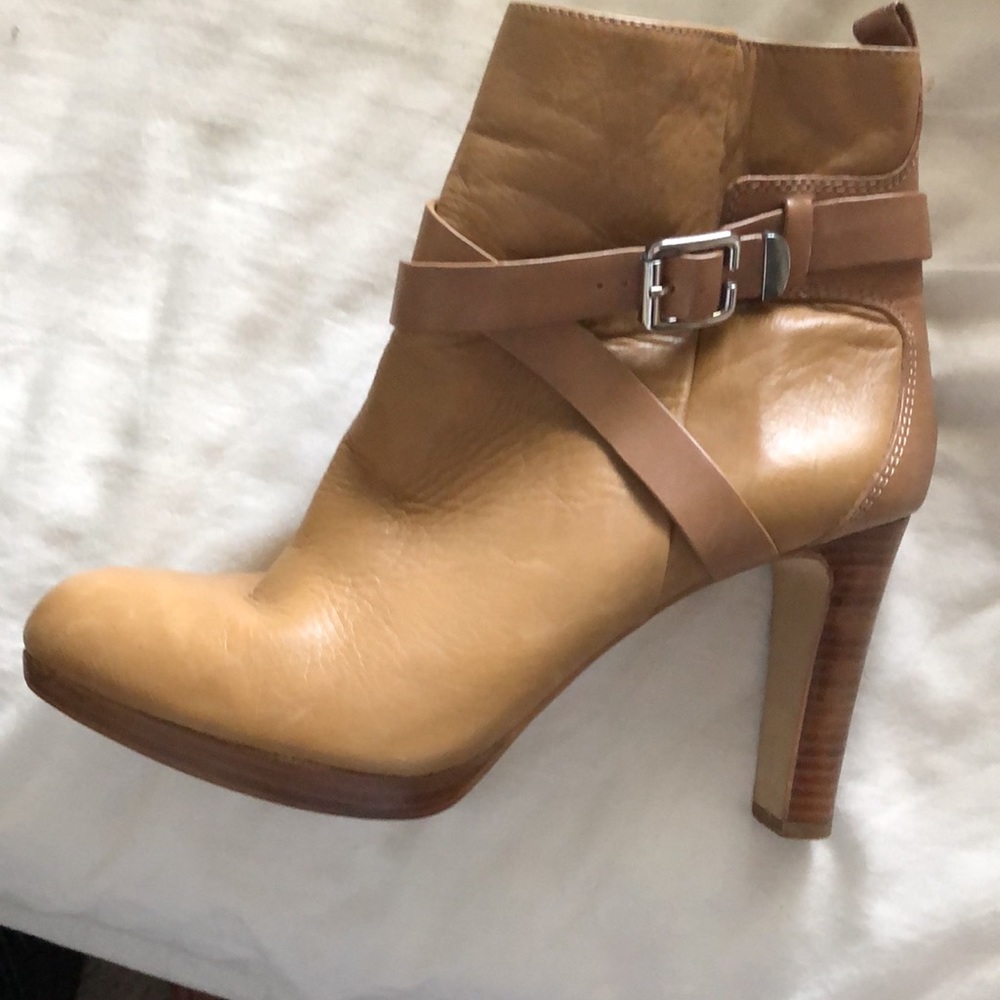 Louise et Cie beautiful short booties